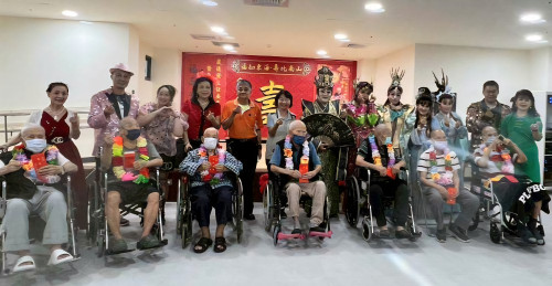 臺南榮家7月慶生 綺舞協會等團體獻藝關懷住民