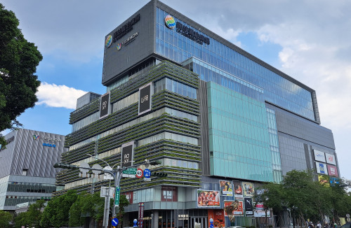 各界助臺南風災重建 南紡購物吳修齊基金會各捐1千萬
