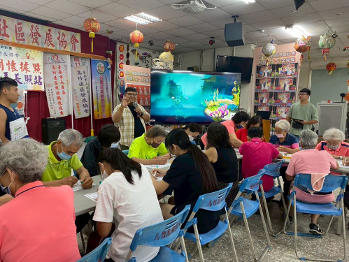 崑大樂活學程×永康社大科技互動體驗 共創智慧樂齡新日常