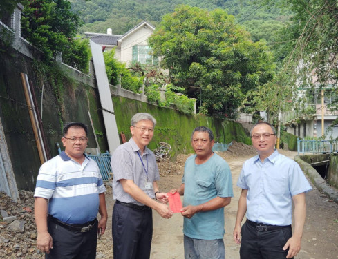 屏東榮服處豪雨後 積極關懷助榮民眷恢復家園