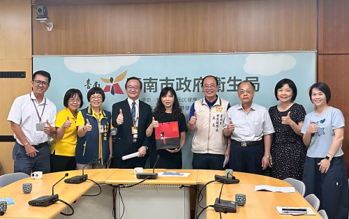 臺南榮服處×高榮南院拜會衛生局共推安心御老 打造高齡智慧照護