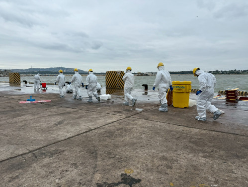 金門海洋污染應變實兵聯合演練 強化油污化學品洩漏處置能力