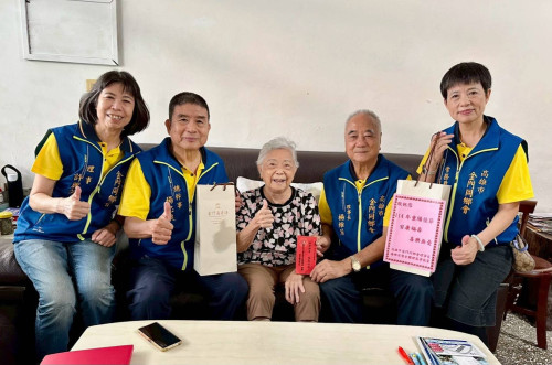 關懷慰問耆老 高市金同會重陽敬老祝福壽安康