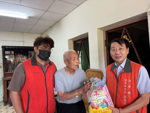 屏東榮服處劉曉明走訪服務區 關懷榮民遺眷