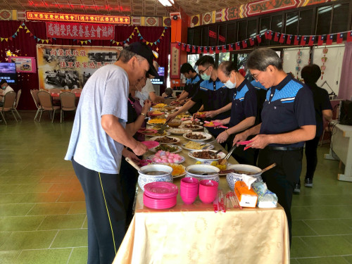 佳里榮家榮民節慶祝餐會 致敬與感謝榮民長輩一生奉獻