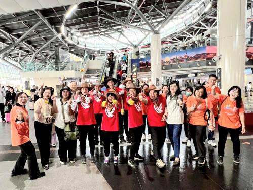 高鐵台南站迎國際身心障礙者日快閃響應