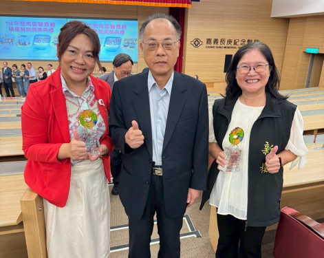 新樓醫榮獲績優醫院「醫病溝通」與社區健康照護雙獎 