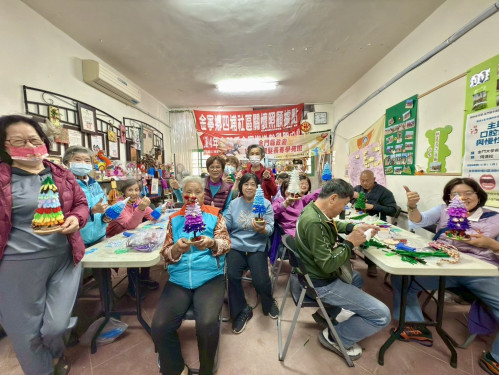 金門銀髮長青樂學苑班 結合樂齡創作×經典老歌陪伴長者學習