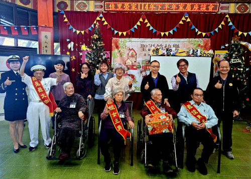 佳里榮家家屬座談 結合長輩憶智溫馨感性走秀