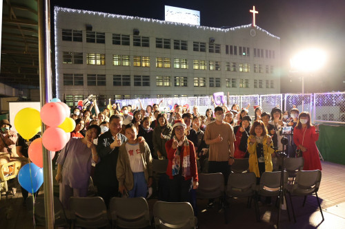 新樓醫安寧病房戶外音樂會溫馨感性