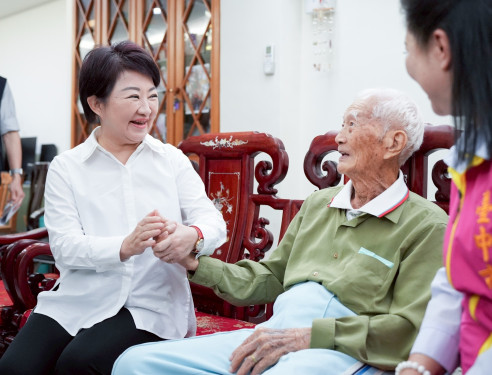 育兒友善「銀」得幸福 盧秀燕打造老幼宜居台中 