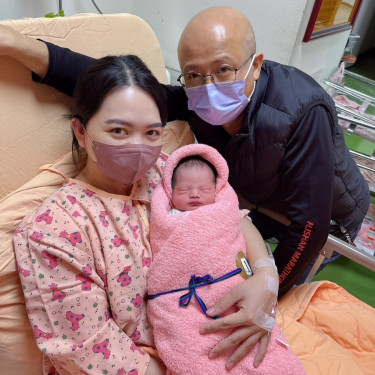 雙喜臨門！新樓醫誕生2元旦寶寶慶祝新年