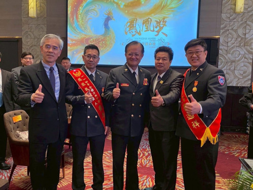 金門消黃志中、義消黃逸祥榮獲全國鳳凰獎 赴台總統晉見與政院表揚