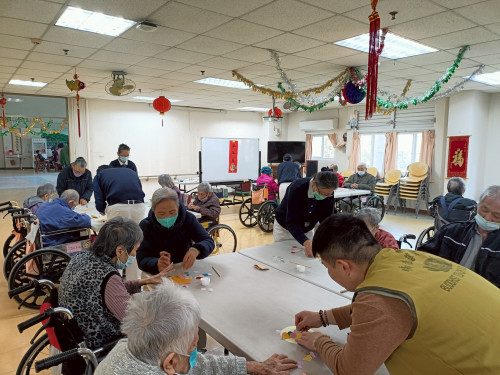 白河榮家感謝慈濟志工關懷住民長輩 年年有ㄩˊ春聯迎新年