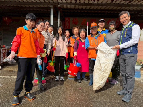 金門榮服處春節暖心行動 助弱勢榮民清淨家園過好年