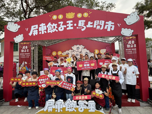 香菜手工餃奪屏東餃子王！勝利星村年貨市集熱鬧滾滾   