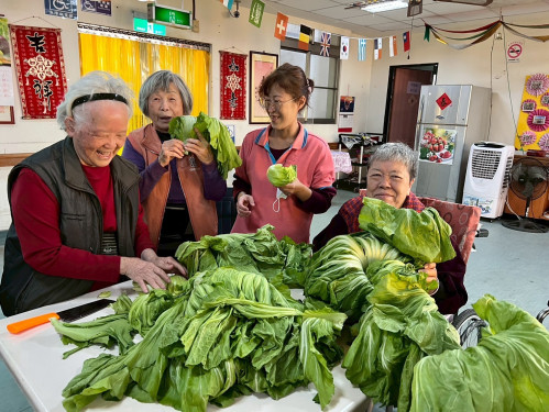 屏東榮家懷舊美食 長年菜吃進長久祝福