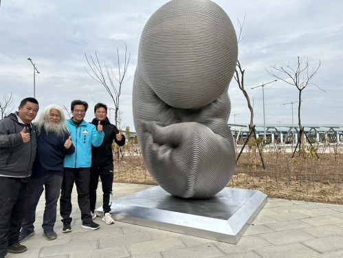康木祥國際級雕塑進駐金門港旅運中心 締造藝術國門 