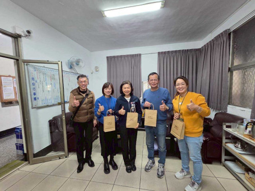 高市毒防局春節前夕關懷藥癮中途之家 傳遞溫暖祝福與復元力量