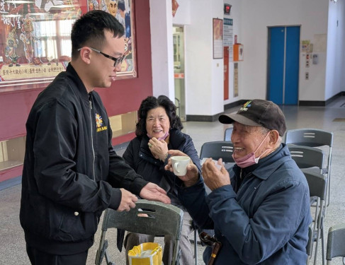 金門榮服處寒冬送暖！為洽公民眾奉茶貼心服務