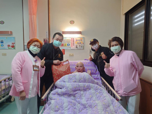 基隆榮服處春節前探視住院榮民表達關懷