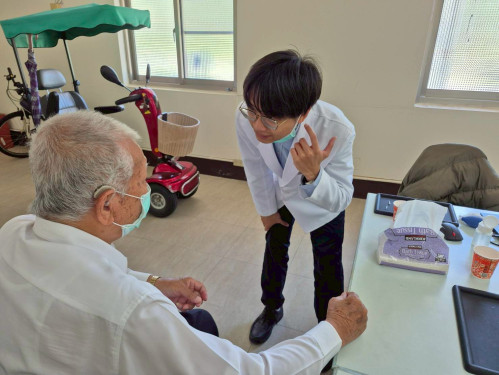 白河榮家助聽器巡檢服務 關懷守護長輩聽力健康