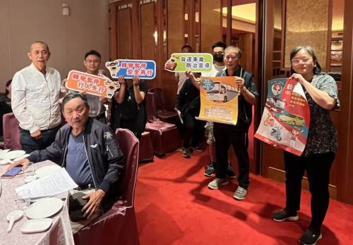 正確駕駛及用路安全同行 注意轉彎暫停