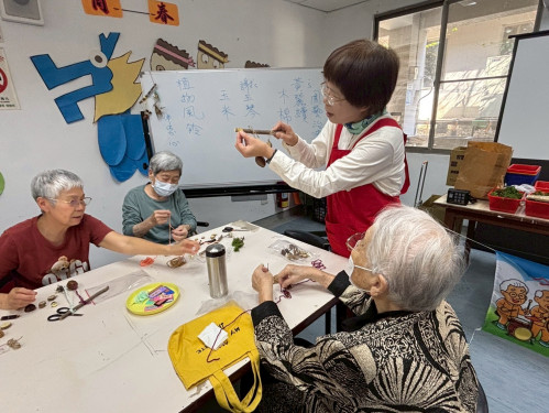 嘉榮園療團隊白河榮家授課 以綠意療癒長輩身心
