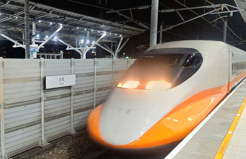 高鐵母親節疏運4/10起開賣 5/9加碼推班班限量早鳥優惠