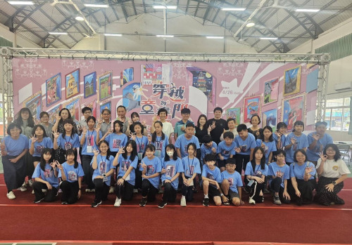 麻豆區國中小美術班成果展177學生展820作品穿越童畫門