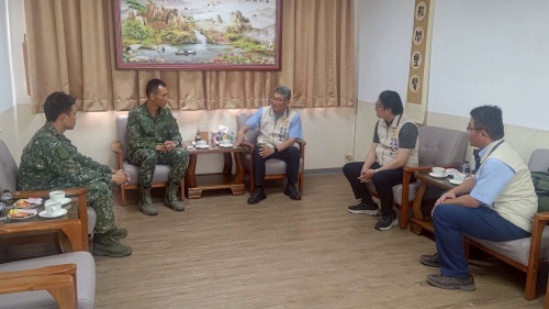 臺南榮服處拜會後備指揮部後備旅 攜手推安心御老平臺