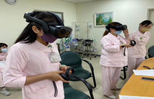 中榮嘉院導入VR沉浸式教學 以病人安全核心 打造前瞻護理教育體系