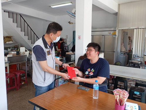 南市軍人服務站慰問仁德住院國軍士兵