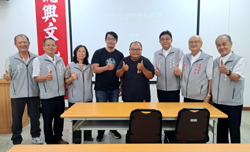 興濟宮觀興文化講座吳過及陳伯義分享：影像×廟宇×信仰現場