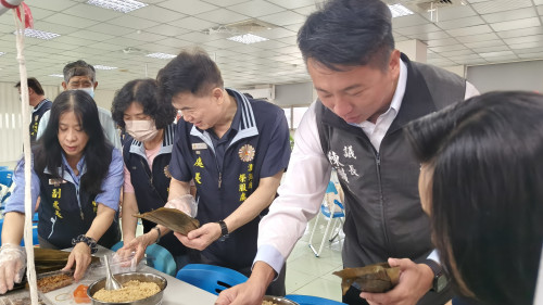 澎湖榮服處榮欣志工端節齊包粽溫馨傳愛
