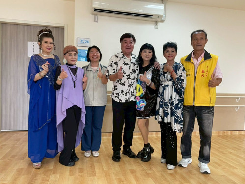 星光閃耀臺南榮家！中視慈善愛心基金會群星與長輩同歡