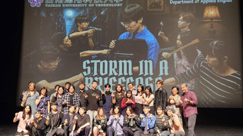 南應大應英系展創意成果！戲劇公演發揮英語專業