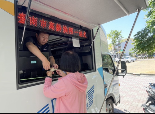 臺南首發推出70歲以上駕駛人一站式換照服務
