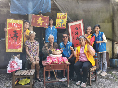 百歲榮民易星輝爺爺紀壽 基隆榮服處溫馨慶生