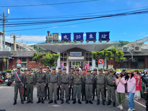 金門老兵召集令熱身賽成功車站震撼登場！軍歌快閃重現當年