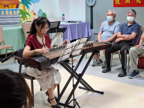 筑音古箏樂團琴韻悠揚佳里榮家 悠揚樂聲串起住民兄弟情