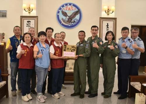 屏東金同會中秋前拜會六聯隊 感謝國軍協助後送疏運辛勞