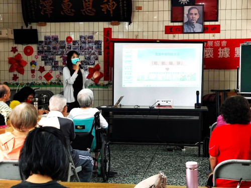 嘉榮深入社區 帶領榮民眷長輩「健康動起來」
