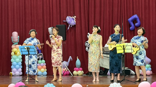 空軍藝工大隊秋節敬老義演傳愛