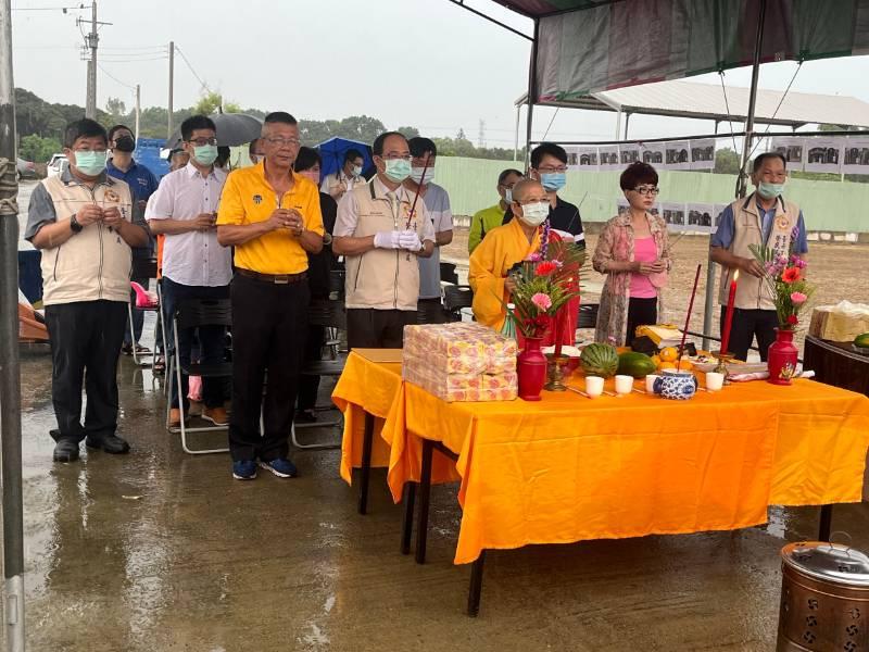 關廟壽人墓園亡故單身榮民 墓座起掘遷厝