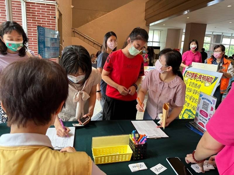 捐血一袋 救人一命 警廣臺中臺捐血活動空中傳愛