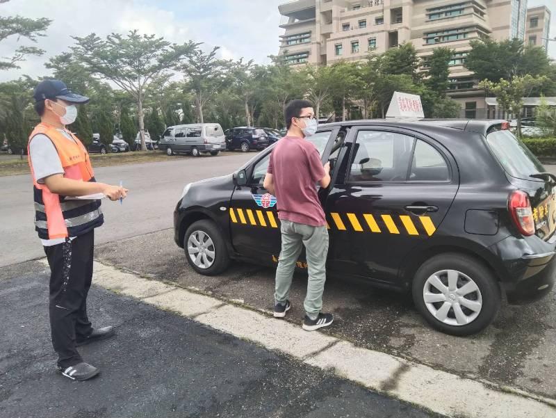 小型車道路考驗 新手上路踏實安心