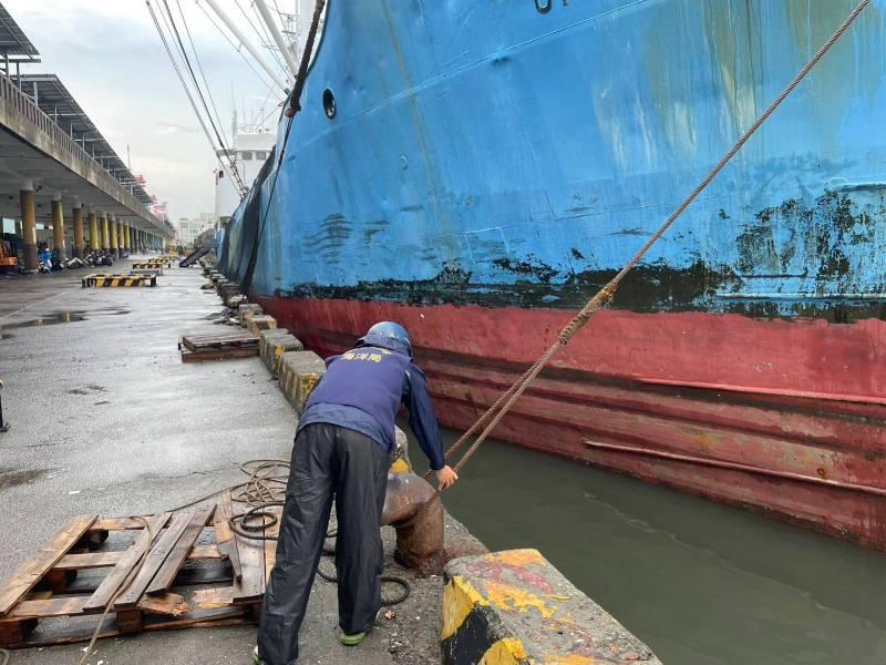 高市海洋局緊盯「海葵颱風」最新動態，呼籲漁民加強防颱整備！