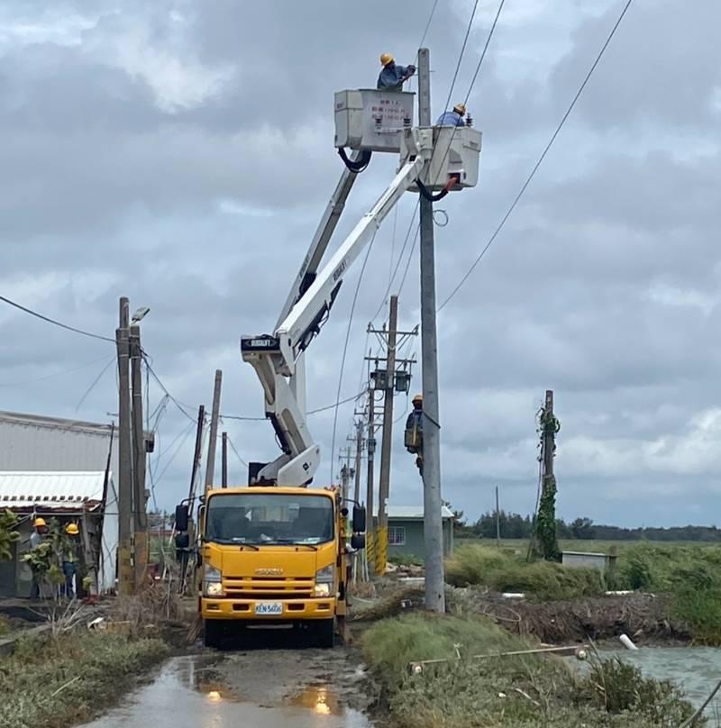 全力搶修海葵颱停電區域 台電台南及新營區處：今晚已全面復電