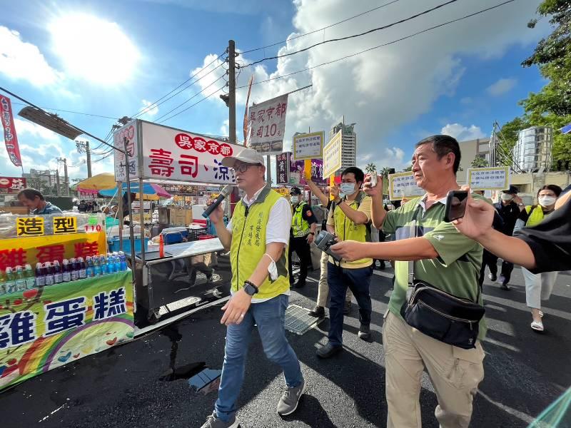 大東夜市違規營業 市場處到場勸導 違者依法最高開罰5萬